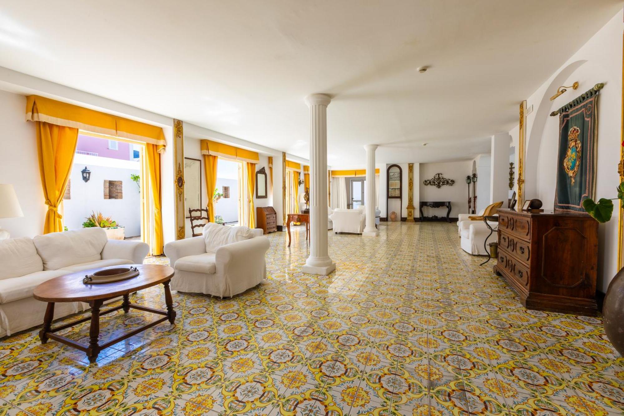 Hotel Torre Dei Borboni Ponza Exterior foto