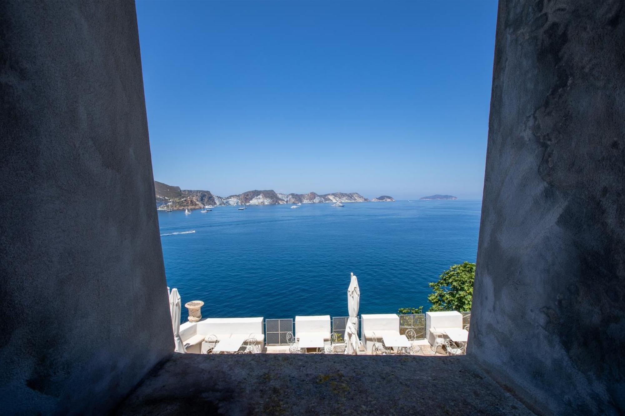 Hotel Torre Dei Borboni Ponza Exterior foto
