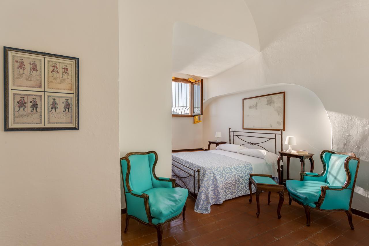Hotel Torre Dei Borboni Ponza Exterior foto