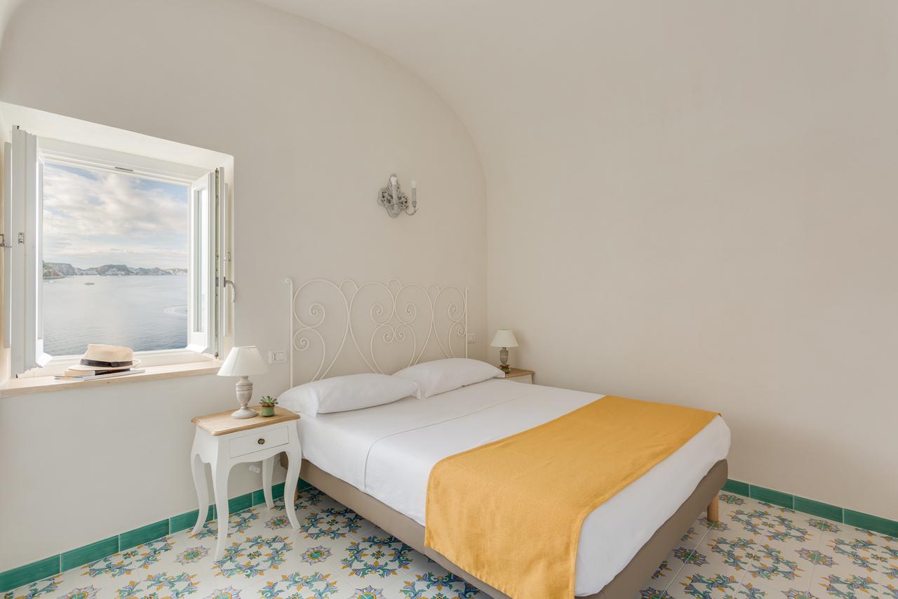 Hotel Torre Dei Borboni Ponza Exterior foto