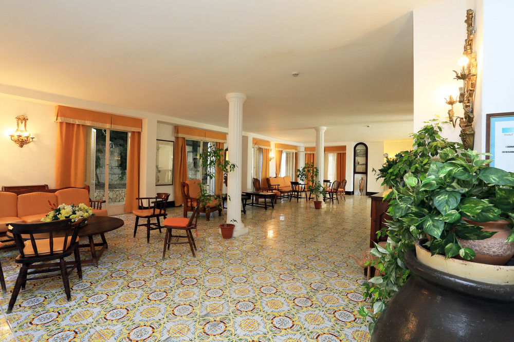 Hotel Torre Dei Borboni Ponza Exterior foto