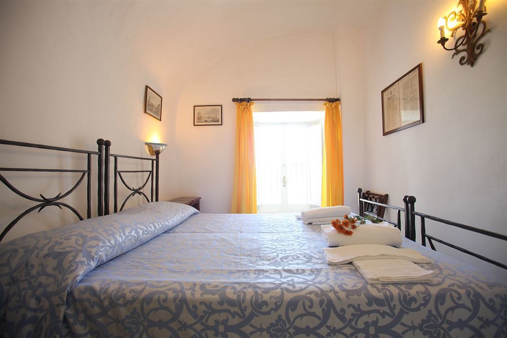 Hotel Torre Dei Borboni Ponza Exterior foto