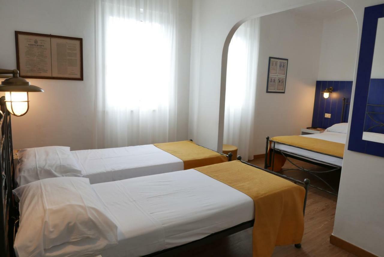 Hotel Torre Dei Borboni Ponza Exterior foto
